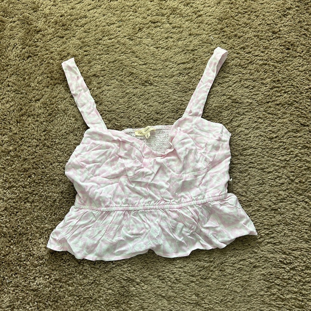 Pink with white flowers cropped tank top, size small, NEVER WORN, LA hearts